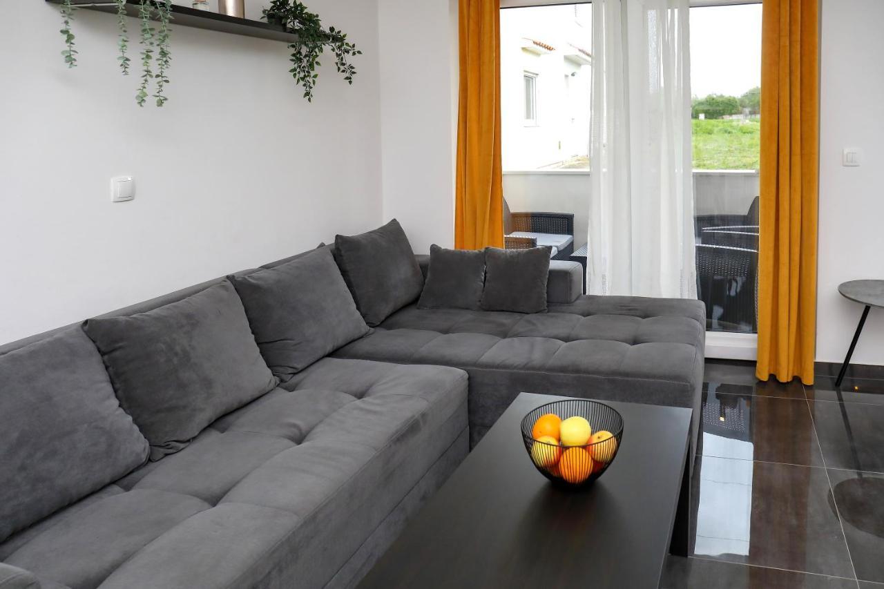 Apartman Kero Bibinje Zewnętrze zdjęcie