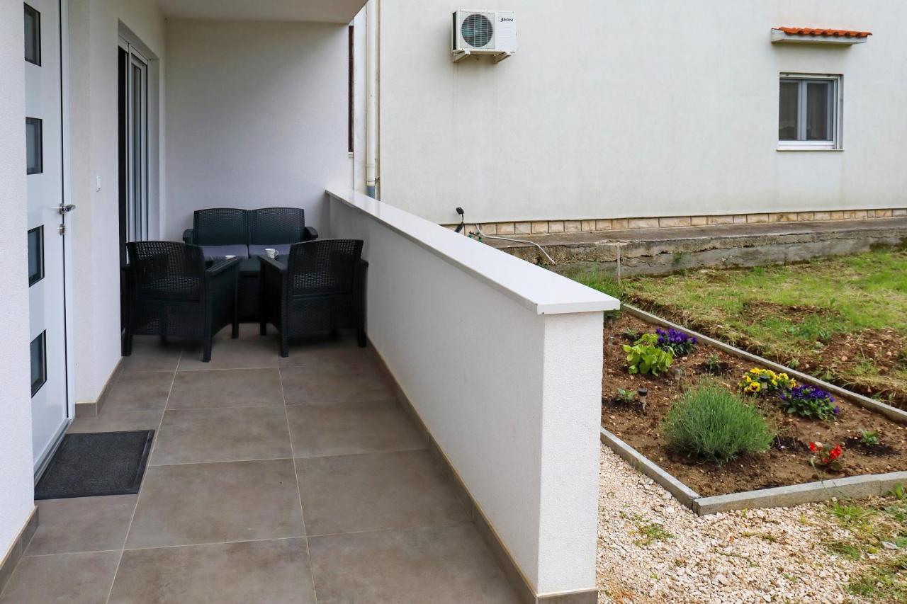 Apartman Kero Bibinje Zewnętrze zdjęcie